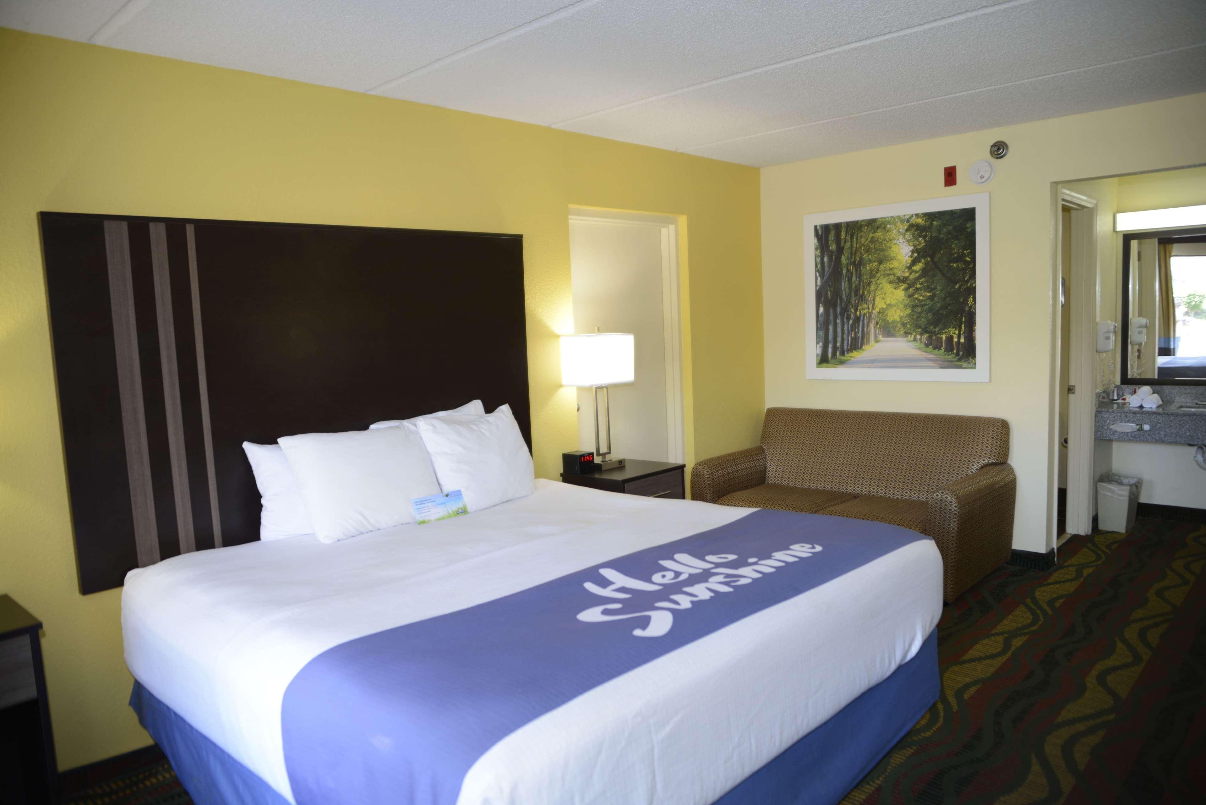 Days Inn By Wyndham Kodak/Sevierville Intrstate Smokeymntns Bagian luar foto